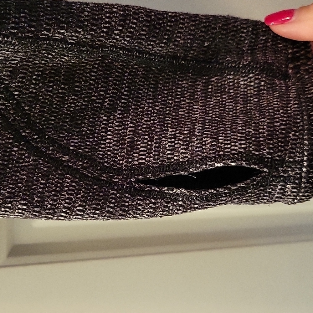 Lululemon Bold In The Cold Lace Pullover - Picture 4 of 10
